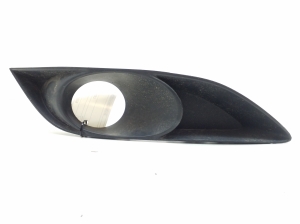   Front bumper fog lamp cover 