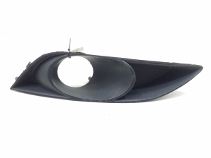   Front bumper fog lamp cover 