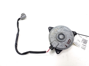 TOYOTA Auris E15 (2006–2012) Kühlerlüftermotor 16360D120 - 2
