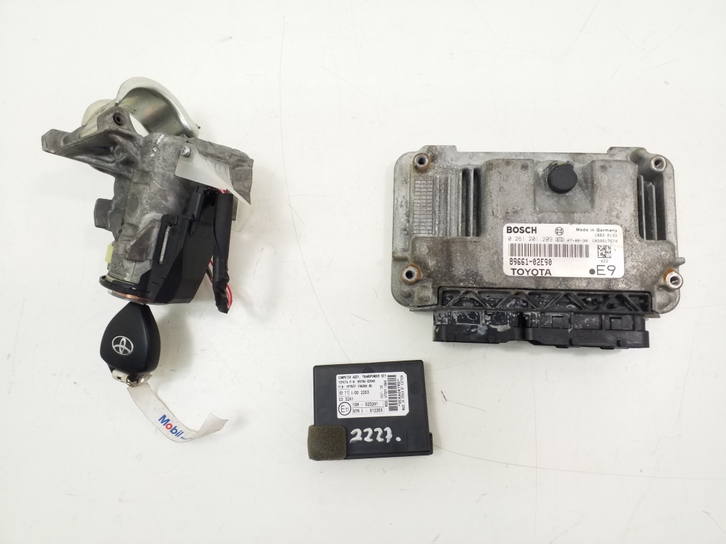 Used TOYOTA Auris Car starting system