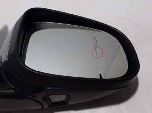  Side mirror and its details 