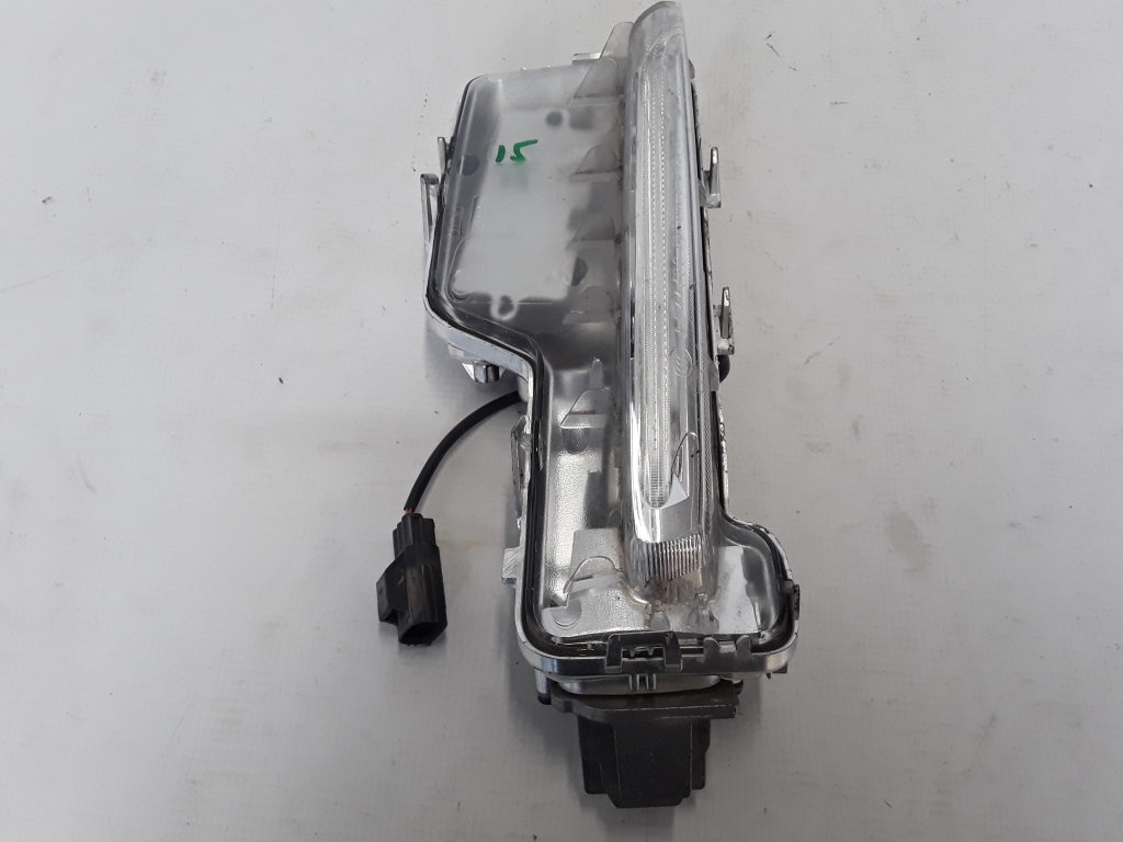 VOLVO V60 1 generation (2010-2020) Front Right Fog Light 31420396 22375880