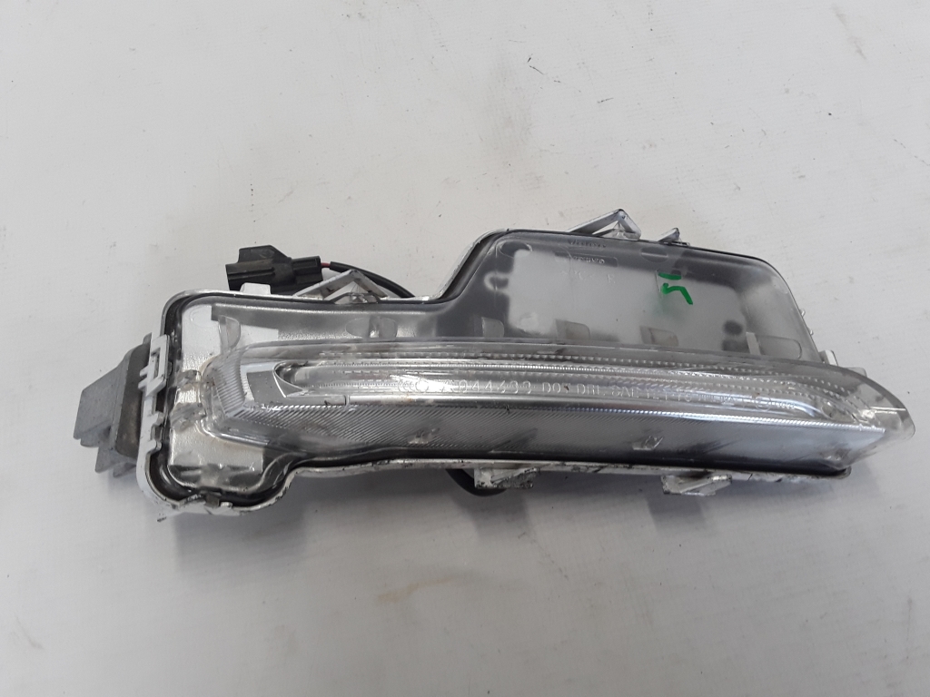 VOLVO V60 1 generation (2010-2020) Front Right Fog Light 31420396 22375880