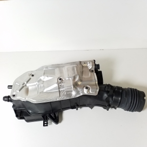 Infiniti Q70 (2013–2018) Luftfiltergehäuse A6510901301 - 3