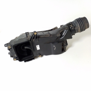 Infiniti Q70 (2013–2018) Luftfiltergehäuse A6510901301 - 4