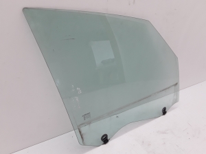 RENAULT Scenic (2016–2026) Esiukse klaas 803007502R - 3