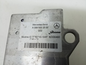 Mercedes Benz C-Class 205 (2014–2021) Õlijahuti A0995002500 - 2