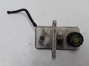   Brake fluid reservoir  - 460910004R 