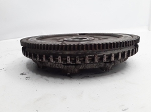  Clutch flywheel 