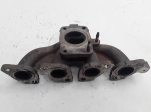   Exhaust manifold 