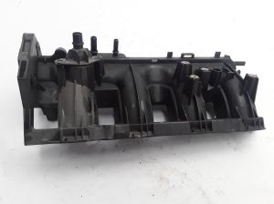  Intake manifold 