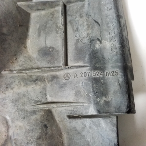 Mercedes Benz E-Class W207 (2009–2017) Muu kaitse A2075240125 - 3