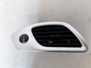   Interior panel ventilation grilles 