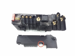 Mercedes Benz S-Class 221 (2005–2013) Kaitsmeploki hoidik kapoti all A2215400850 - 6