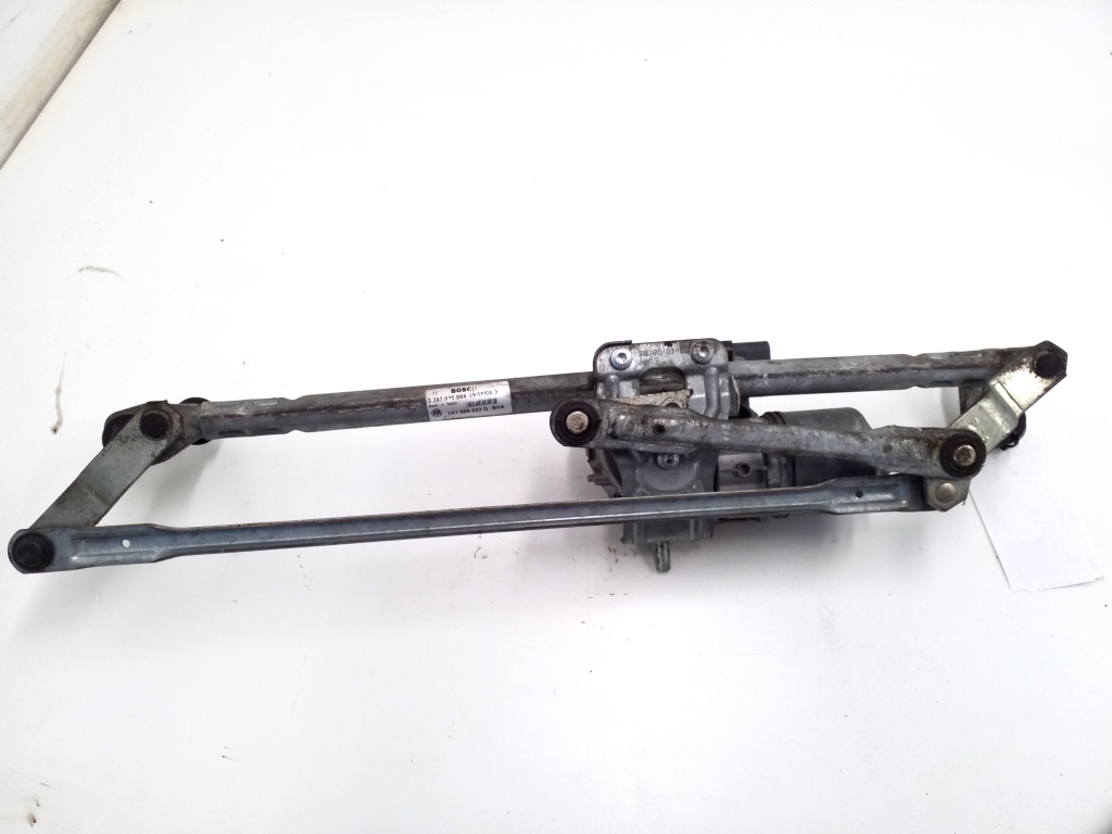 Used Volkswagen Golf Windshield wiper mechanism and its details