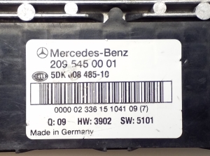 Mercedes Benz C-Class 203 (2000–2007) Kaitsmeploki hoidik kapoti all 2095450001 - 4