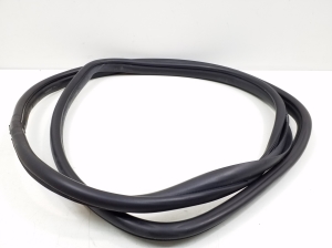   Rear side door sealing rubber 