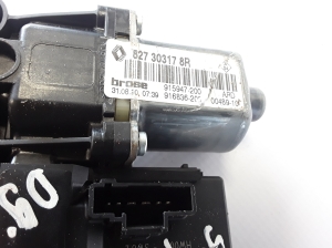 RENAULT Scenic (2009–2015) Rear side door window regulator motor 827303178R - 2