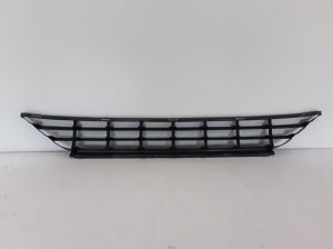  Front bumper lower grille 