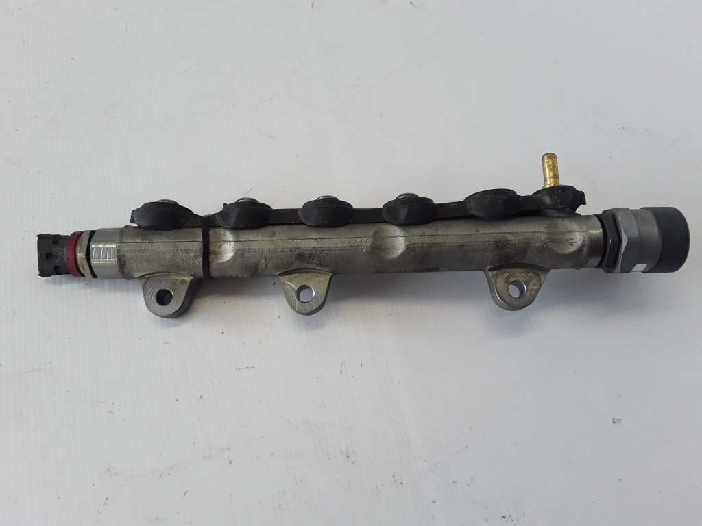 RENAULT Trafic 2 generation (2001-2015) Fuel Rail 8200842432 22380782