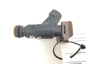 Porsche Cayenne (2002–2010) Fuel injector - 2