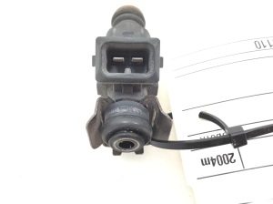 Porsche Cayenne (2002–2010) Fuel injector - 3