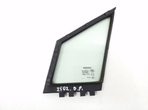 TOYOTA Corola Verso R1 (2004–2009) Front body quarter glass 681250F010 - 2