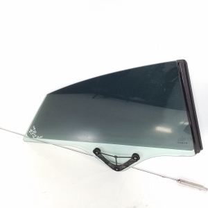 Rear quarter glass