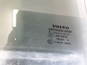 VOLVO V90 (2016–2026) Aizmugurējo sānu durvju stikls 31371953 - 4