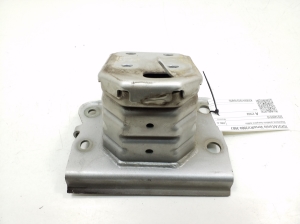 TOYOTA Corola Verso R1 (2004–2009) Front bumper reinforcement damper 570140F010 - 3