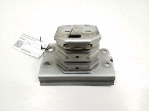 TOYOTA Corola Verso R1 (2004–2009) Front bumper reinforcement damper 570130F010 - 3