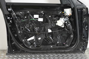 Mercedes Benz C-Class 205 (2014–2021) Esiuksed ja nende osad A2057204723 - 3