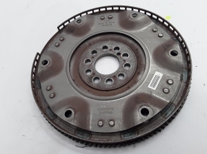  Clutch flywheel 