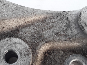 VOLVO V90 (2016–2026) Getriebehalter 31375641 - 3