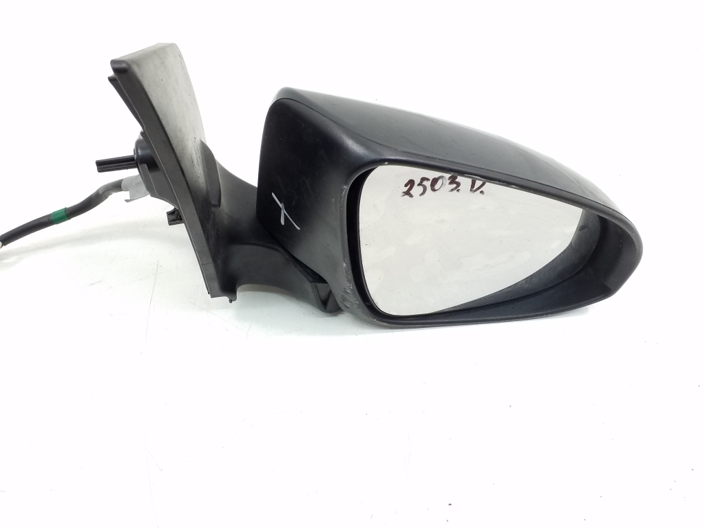 Used TOYOTA Auris Side mirror and its details