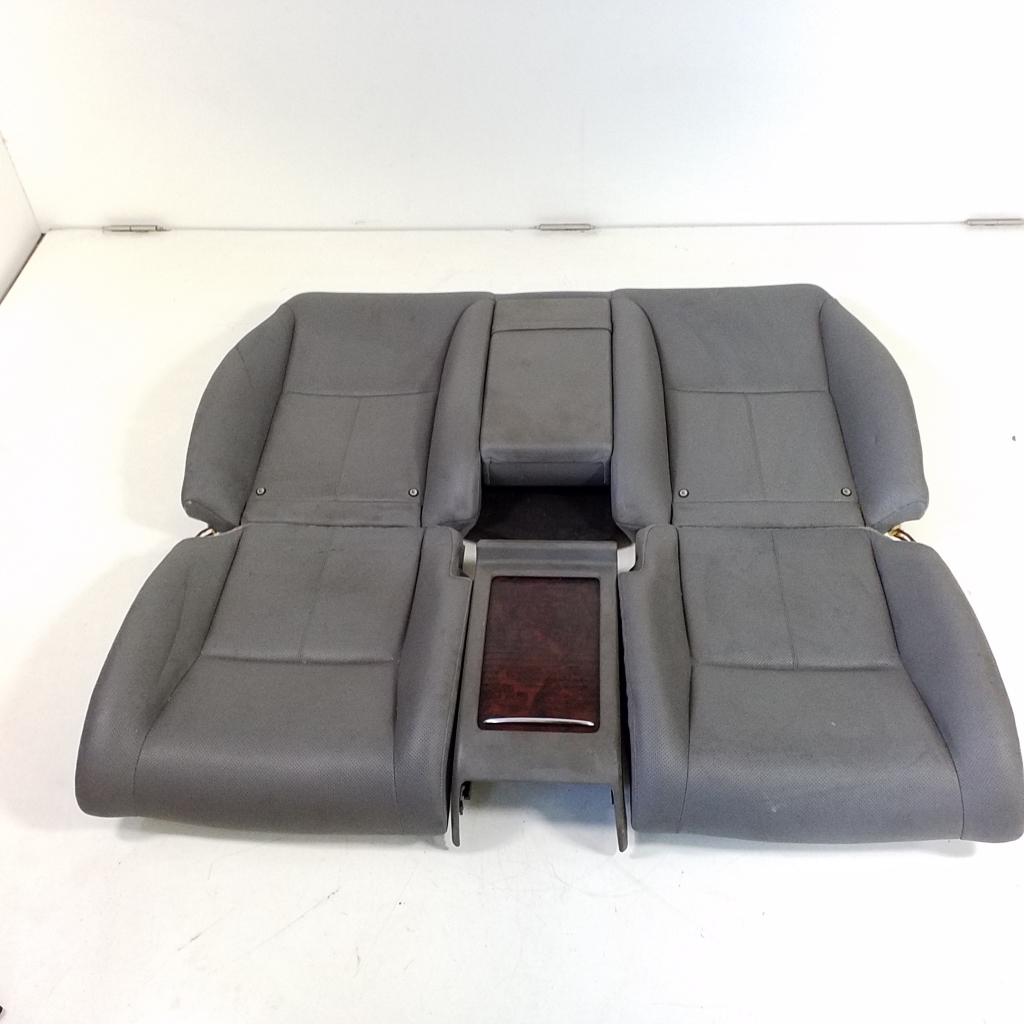  Rear seat and its components 