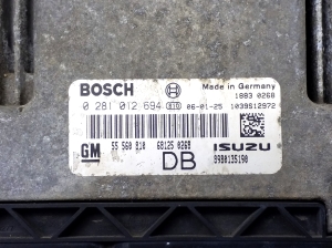 Opel Astra H (2004–2010) Motorsteuergerät 55560810 - 2