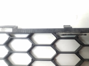 TOYOTA Corola Verso R1 (2004–2009) Front bumper lower grille 531120F020 - 2
