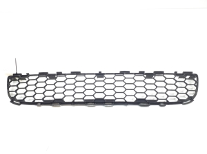 TOYOTA Corola Verso R1 (2004–2009) Front bumper lower grille 531120F020 - 3
