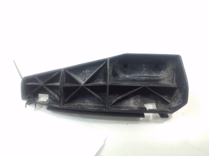 Rear bumper bracket - 525620F010