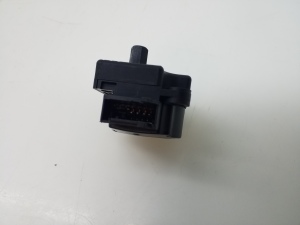 Mercedes Benz C-Class 203 (2000–2007) Salongi soojenduse klapi mootor A2038201642 - 3