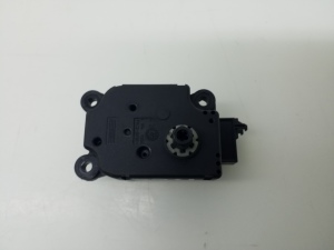 Mercedes Benz C-Class 203 (2000–2007) Salongi soojenduse klapi mootor A2038201642 - 3