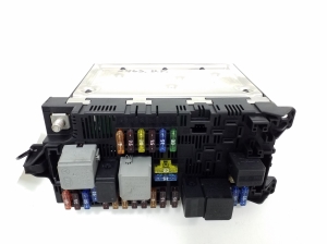  Fuse block holder under the hood 