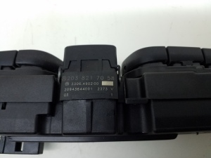 Mercedes Benz CLC-Class 203 (2001–2007) Hazard light switch A2038217058 - 3
