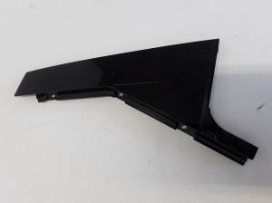  Rear side door tray 