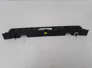 Rear bumper bracket on the rear panel - 850425825R