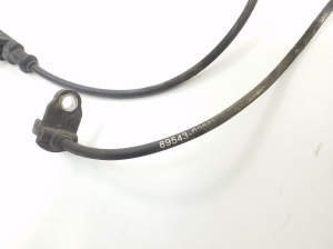 TOYOTA Auris E18 (2012–2018) Front ABS sensor 8954302061 - 2