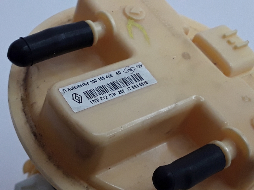 Used RENAULT Captur Fuel pump in the tank 172021275R