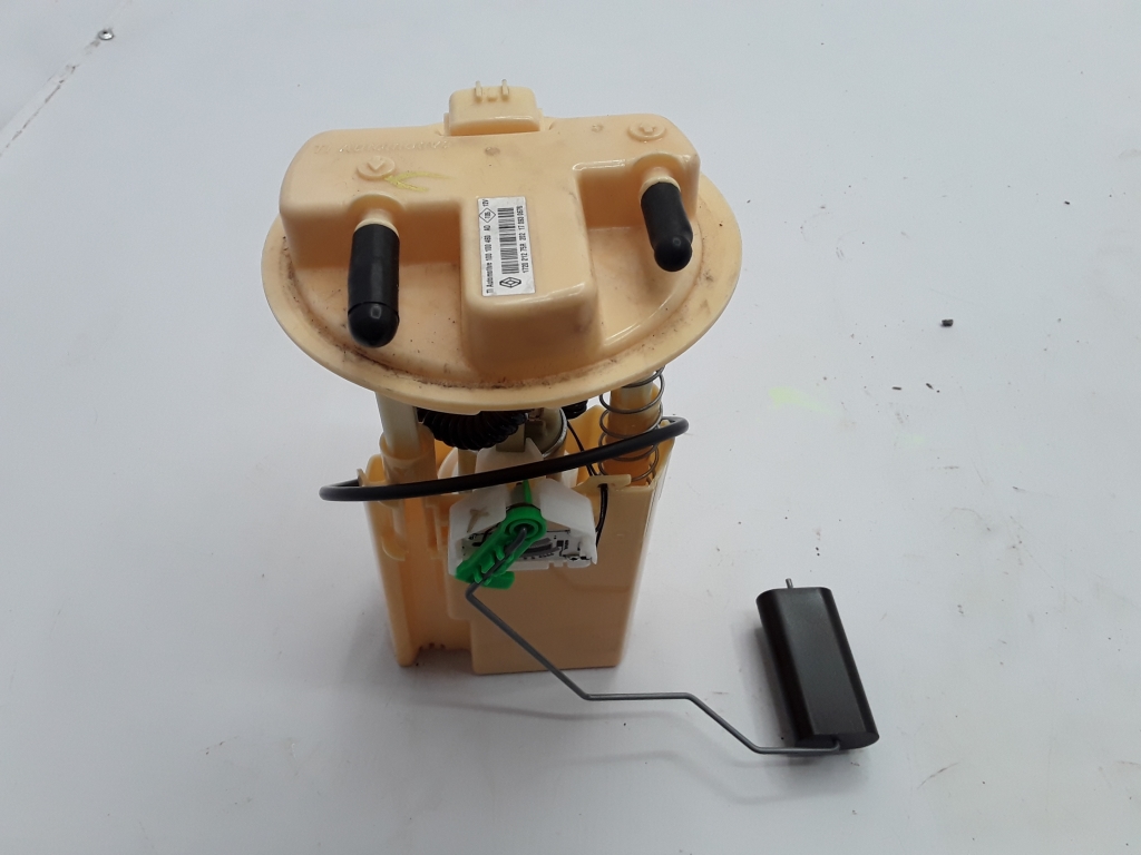 Used RENAULT Captur Fuel pump in the tank 172021275R