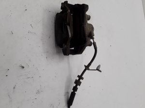 VOLVO V90 (2016–2026) Front brake caliper 31471664 - 4